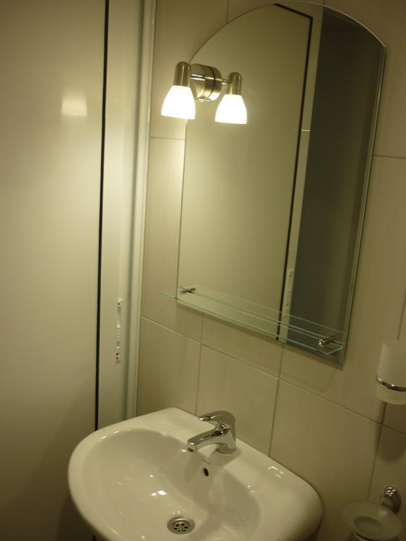 Yalta Guesthouse 루세 외부 사진